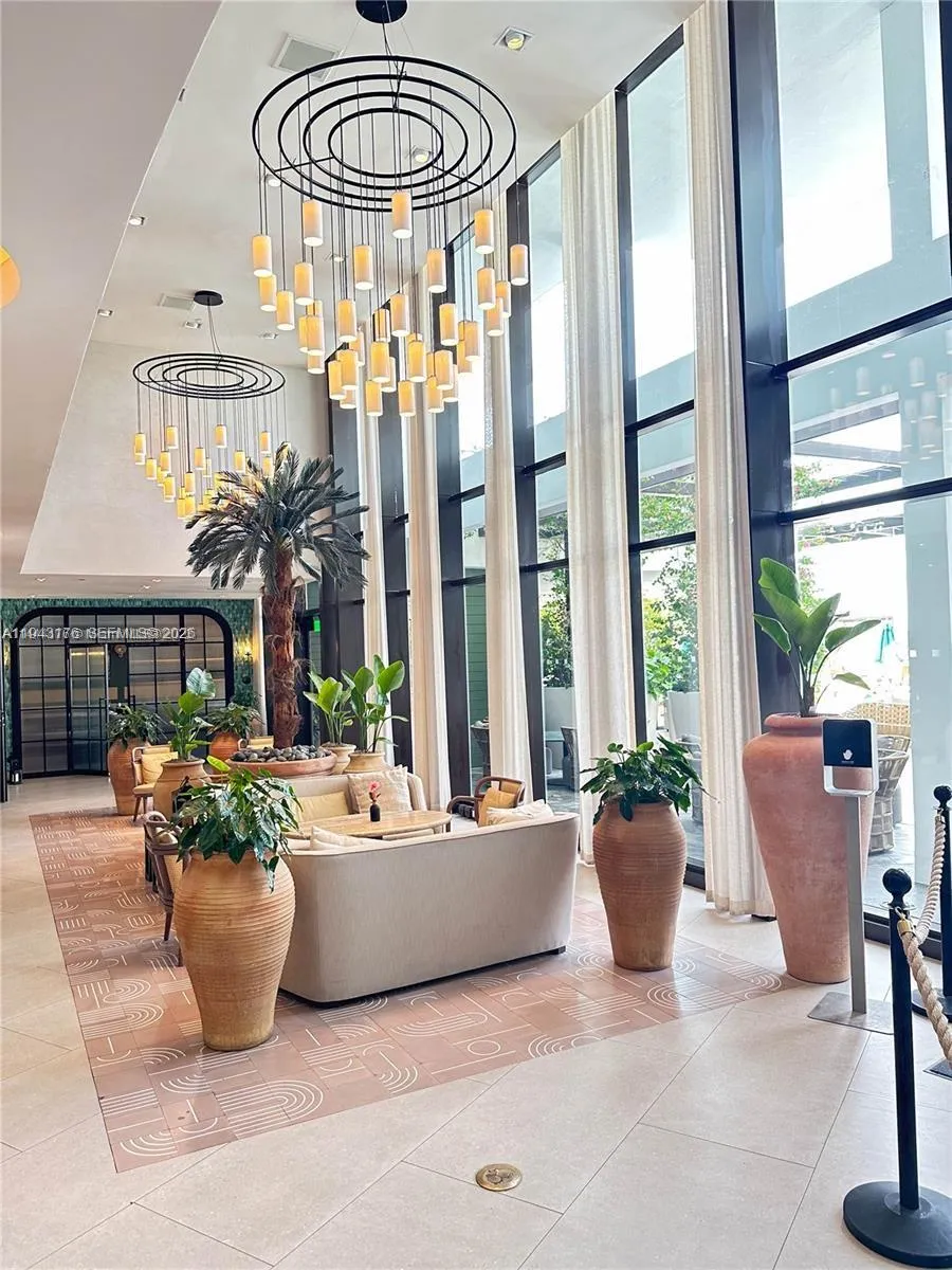 1100 West Ave #415 Miami Beach, FL 33139