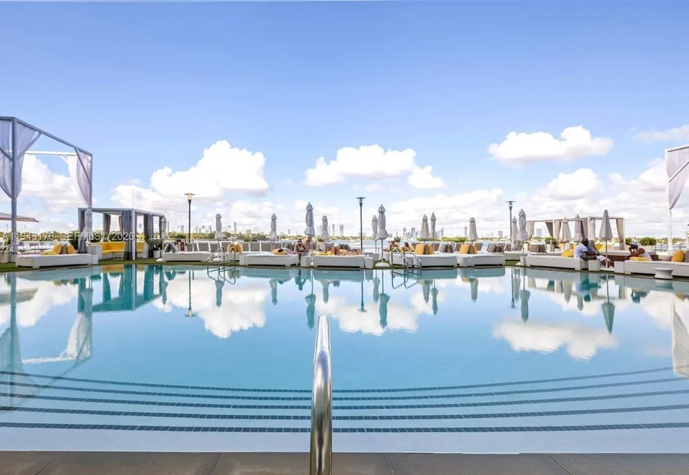 1100 West Ave #415 Miami Beach, FL 33139