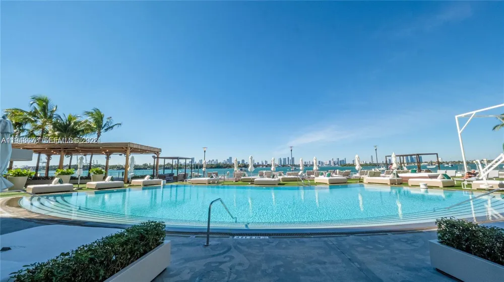 1100 West Ave #415 Miami Beach, FL 33139
