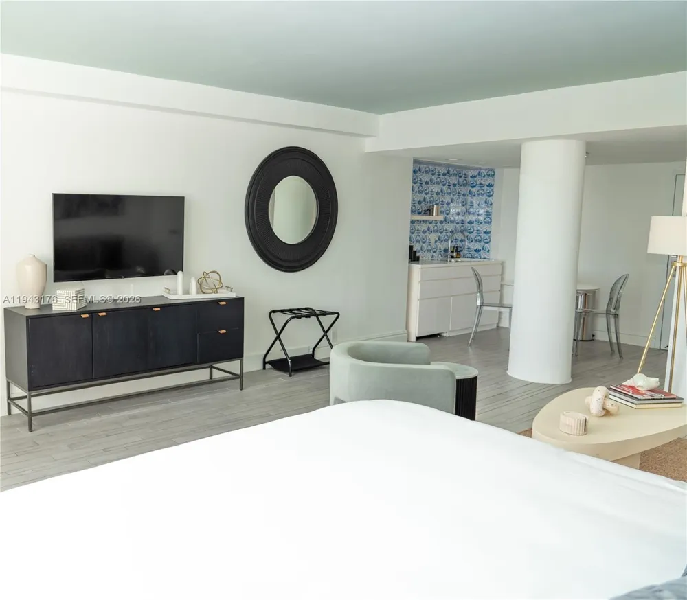 1100 West Ave #415 Miami Beach, FL 33139