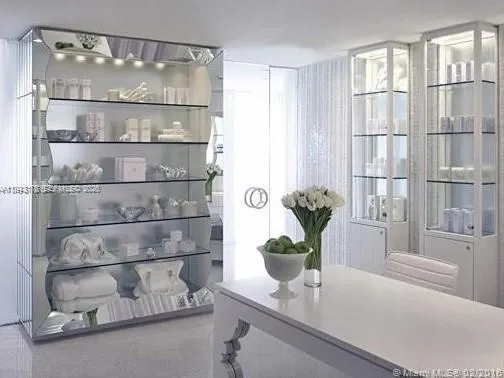 1100 West Ave #415 Miami Beach, FL 33139