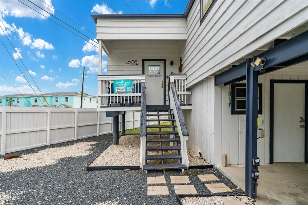 603 Island Retreat Road Port Aransas, TX 78373