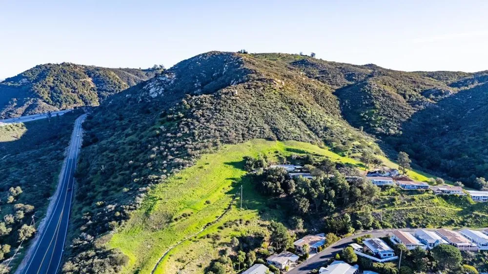 Highway 395- MOUNTAIN VIEW RD Bonsall, CA 92003