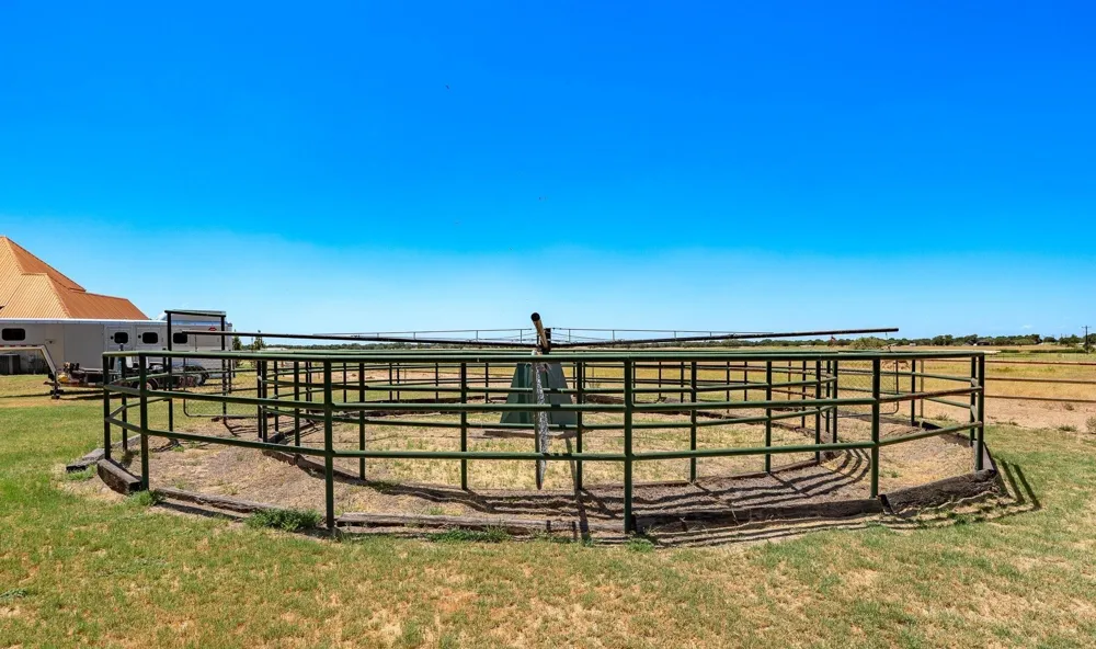 6010 Fm 3326 S Hawley, TX 79525