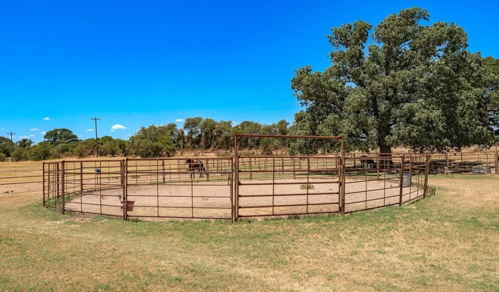 6010 Fm 3326 S Hawley, TX 79525