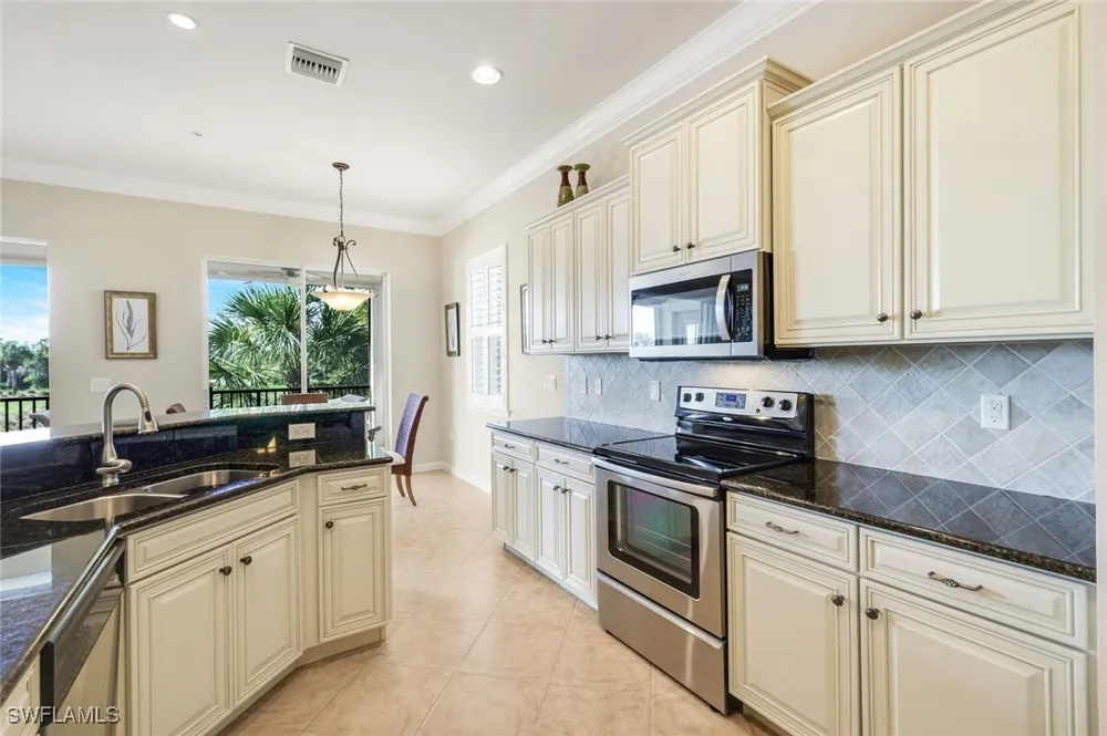 Ironstone Terrace #202 Naples, FL 34120