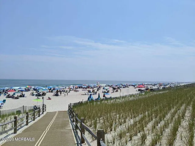 28 E Bonita Way Lavallette, NJ 08735
