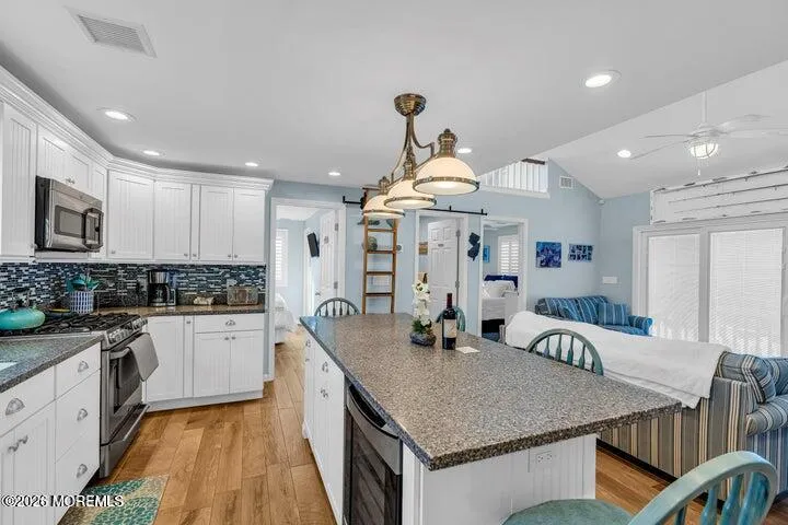 28 E Bonita Way Lavallette, NJ 08735