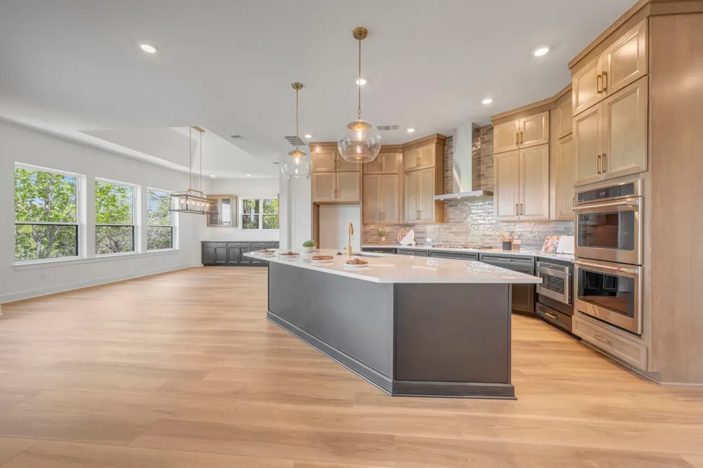 438 Rees Landing Road Spicewood, TX 78669