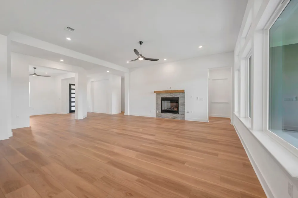 438 Rees Landing Road Spicewood, TX 78669