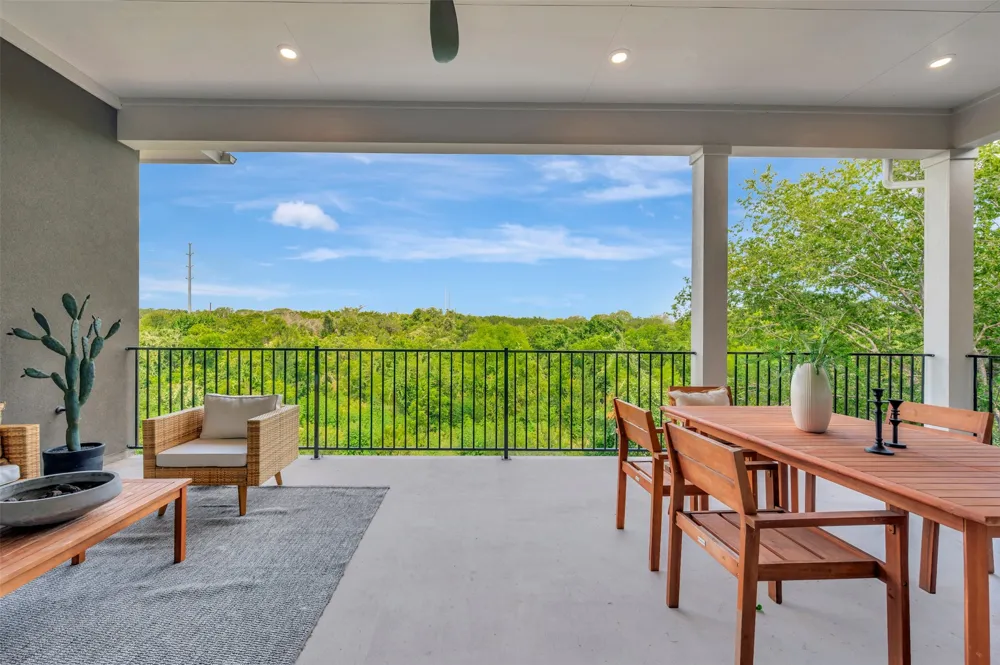 438 Rees Landing Road Spicewood, TX 78669