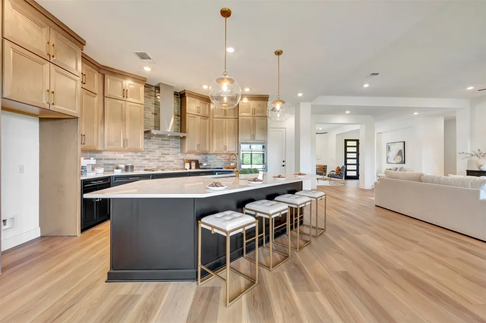 438 Rees Landing Road Spicewood, TX 78669