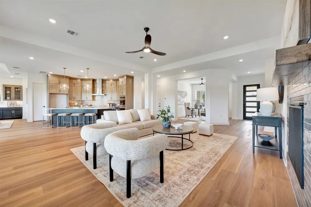 438 Rees Landing Road Spicewood, TX 78669