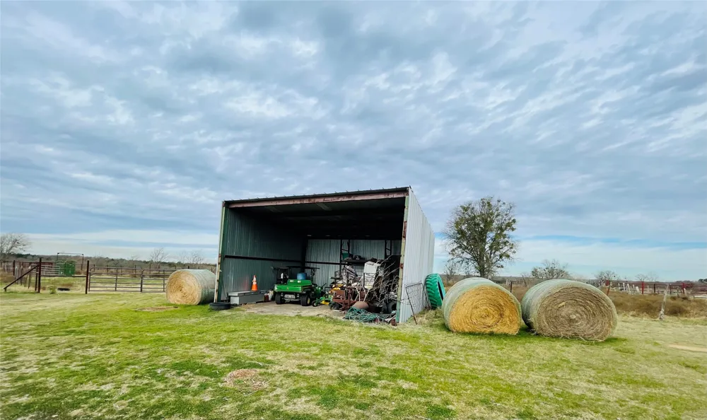 21517 SW County Road 4040 Dawson, TX 76639