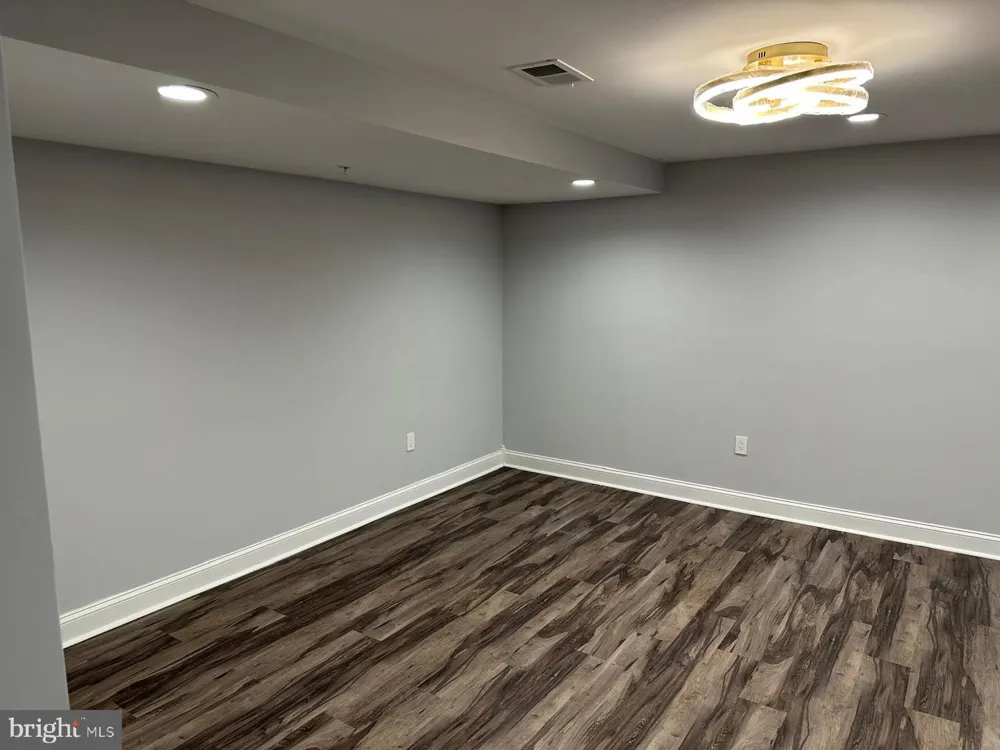 17401 CENTRAL AVENUE Upper Marlboro, MD 20774