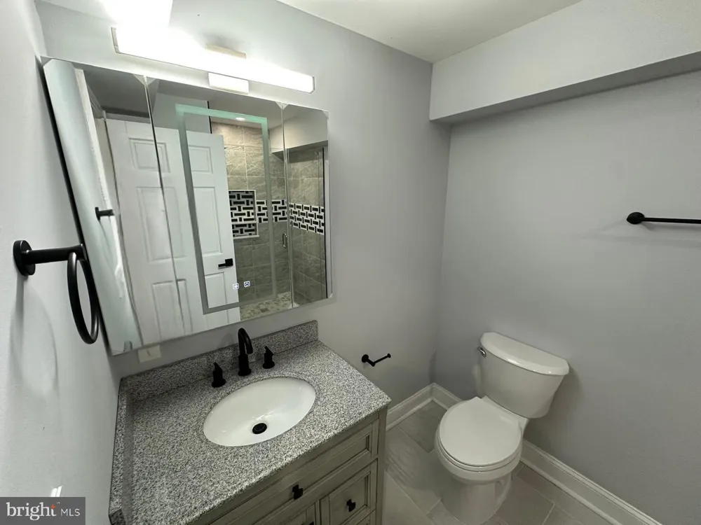 17401 CENTRAL AVENUE Upper Marlboro, MD 20774