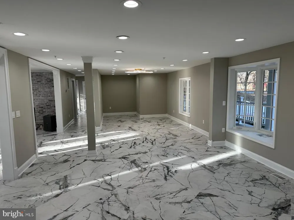 17401 CENTRAL AVENUE Upper Marlboro, MD 20774