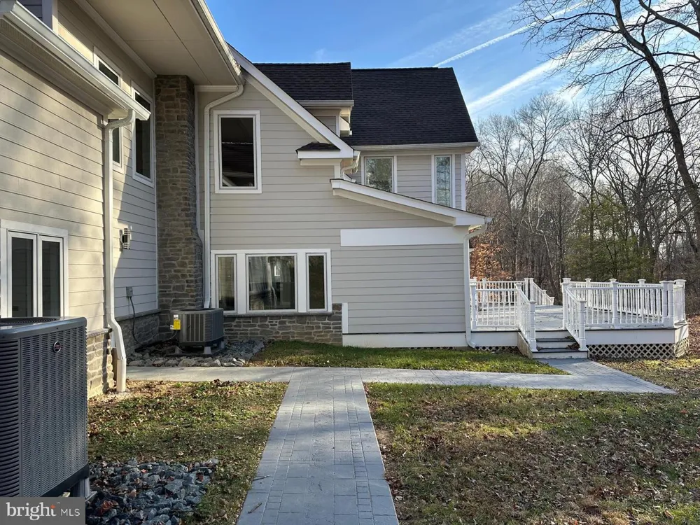 17401 CENTRAL AVENUE Upper Marlboro, MD 20774