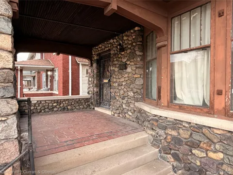 107 McLean Street