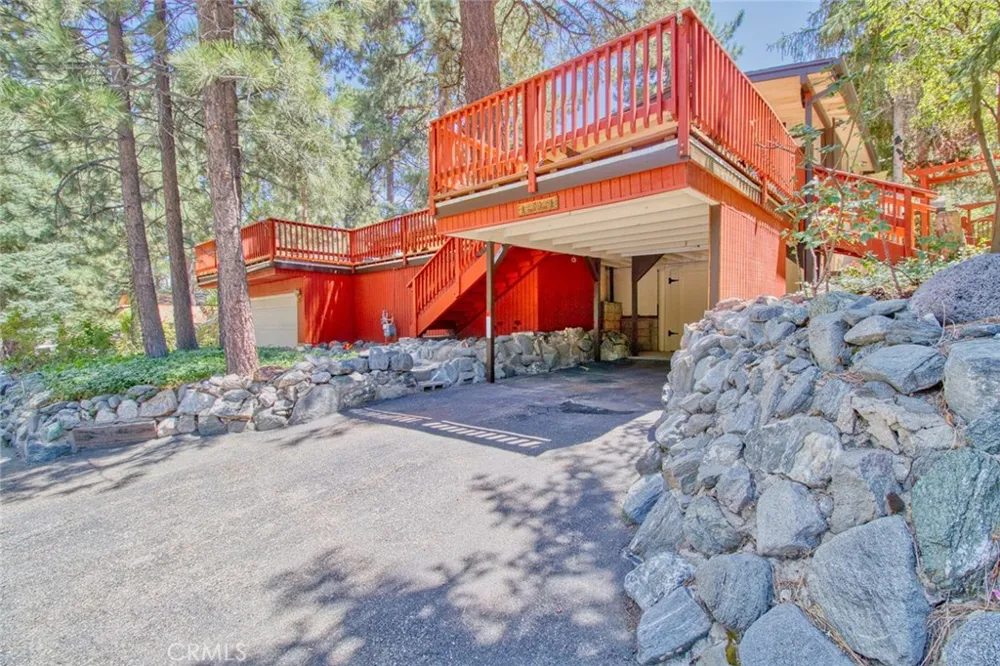 1513 Twin Lakes Wrightwood, CA 92397