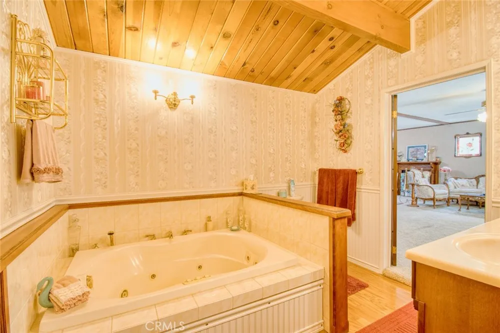1513 Twin Lakes Wrightwood, CA 92397