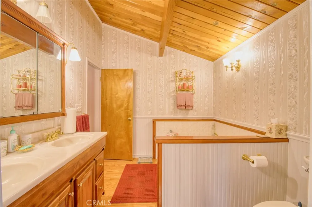 1513 Twin Lakes Wrightwood, CA 92397