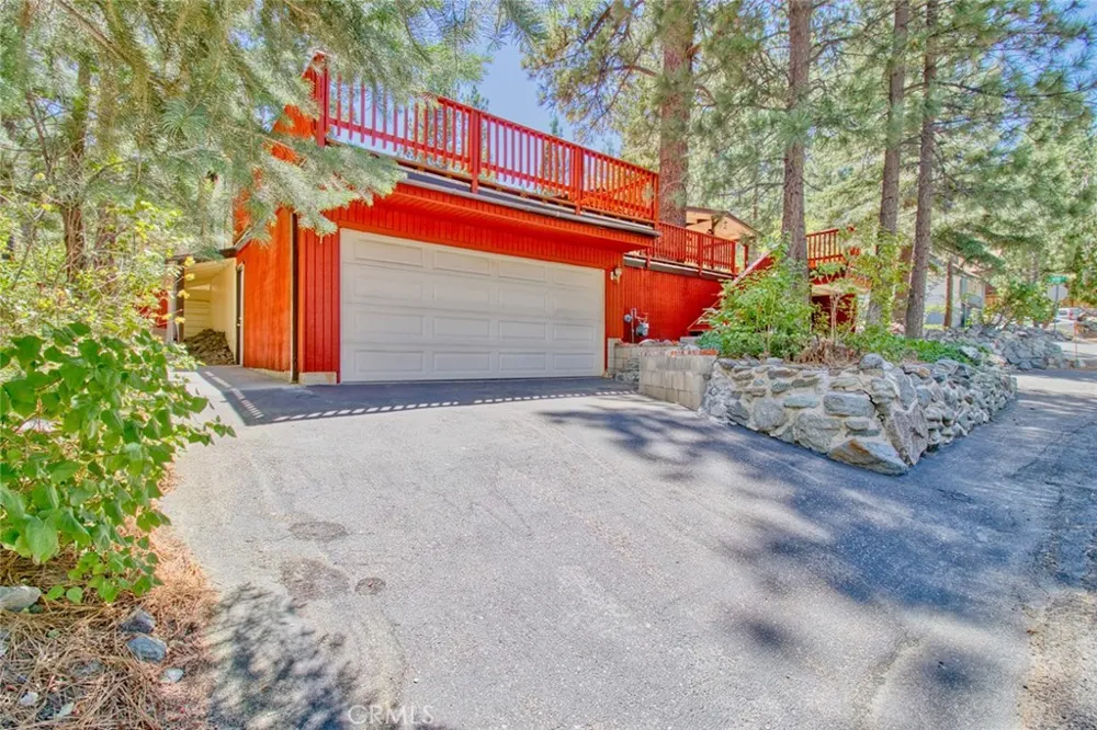 1513 Twin Lakes Wrightwood, CA 92397
