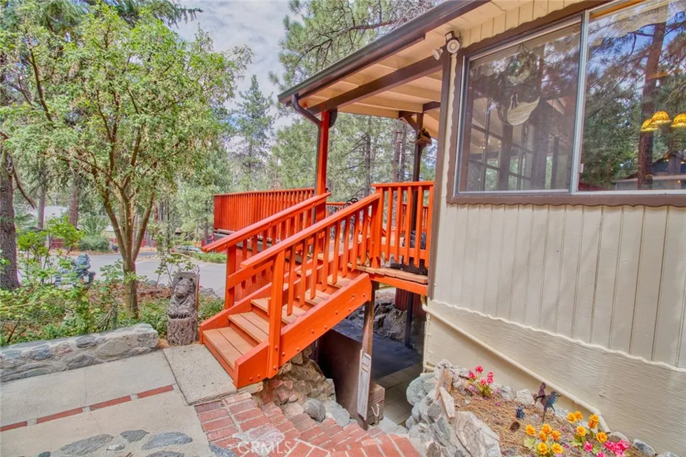1513 Twin Lakes Wrightwood, CA 92397