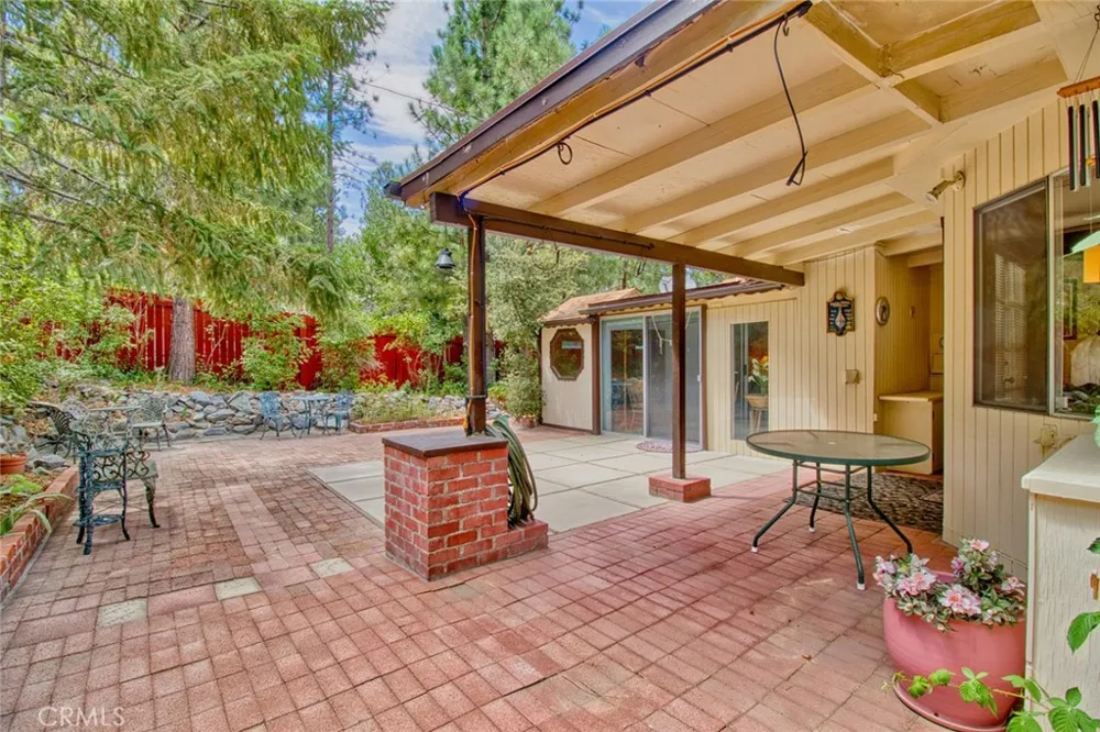 1513 Twin Lakes Wrightwood, CA 92397