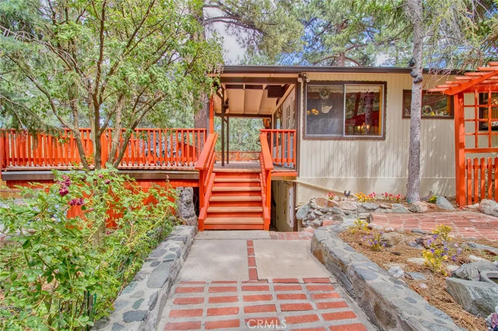 1513 Twin Lakes Wrightwood, CA 92397