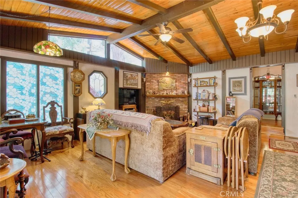 1513 Twin Lakes Wrightwood, CA 92397