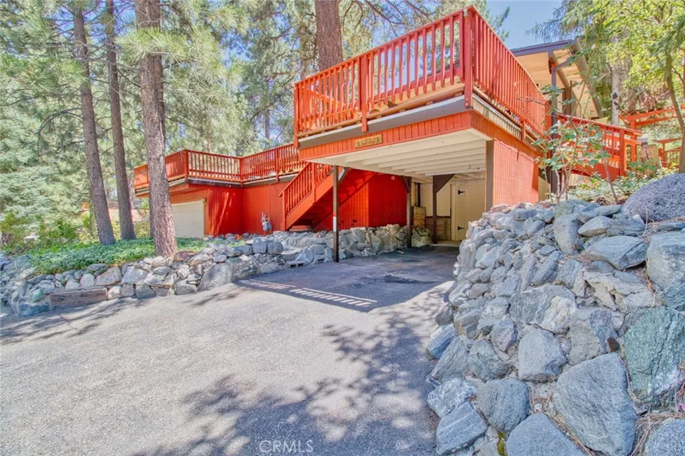 1513 Twin Lakes Wrightwood, CA 92397