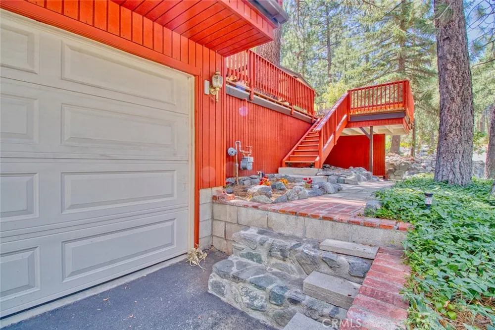 1513 Twin Lakes Wrightwood, CA 92397