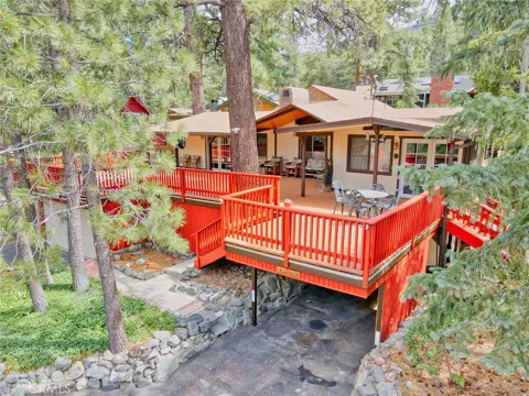 1513 Twin Lakes