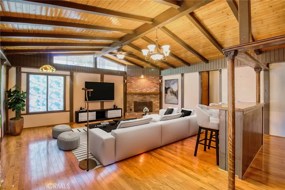 1513 Twin Lakes Wrightwood, CA 92397