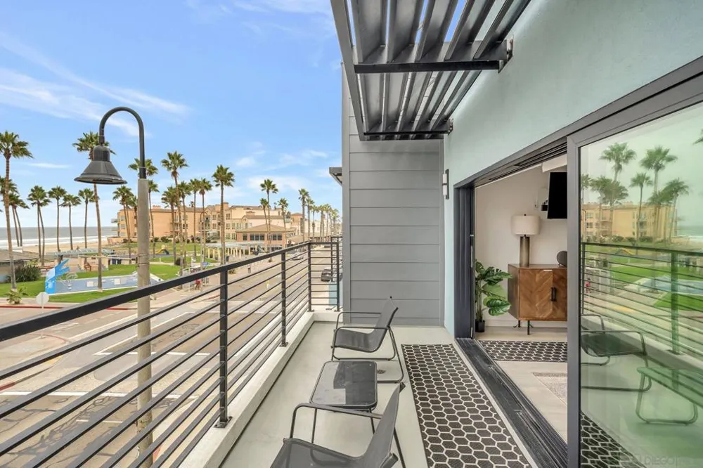 807 Seacoast Dr Imperial Beach, CA 91932