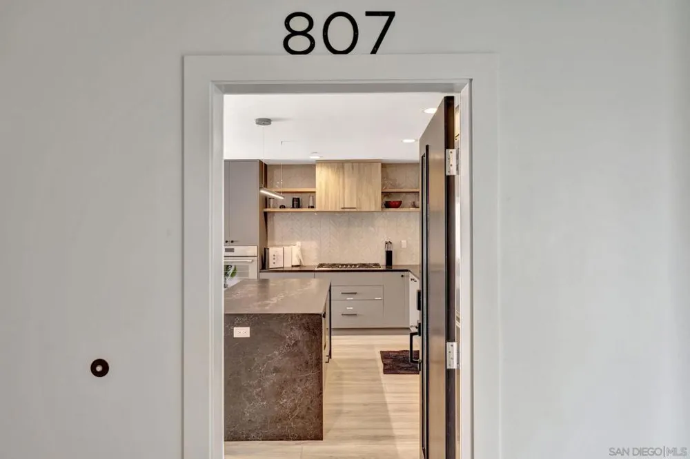 807 Seacoast Dr Imperial Beach, CA 91932