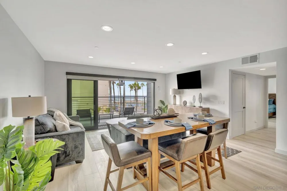807 Seacoast Dr Imperial Beach, CA 91932