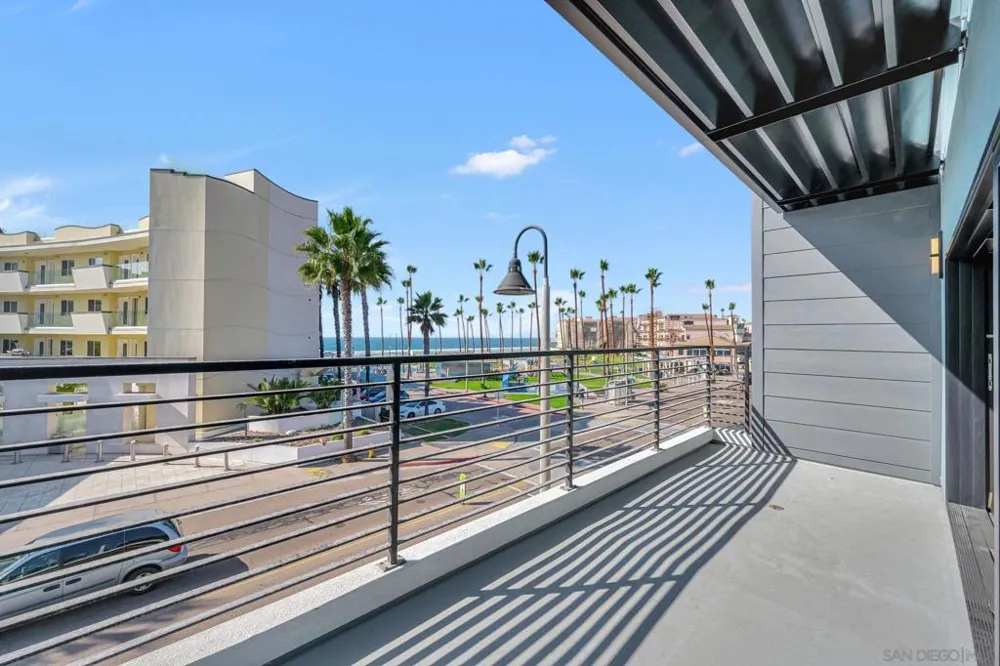 807 Seacoast Dr Imperial Beach, CA 91932