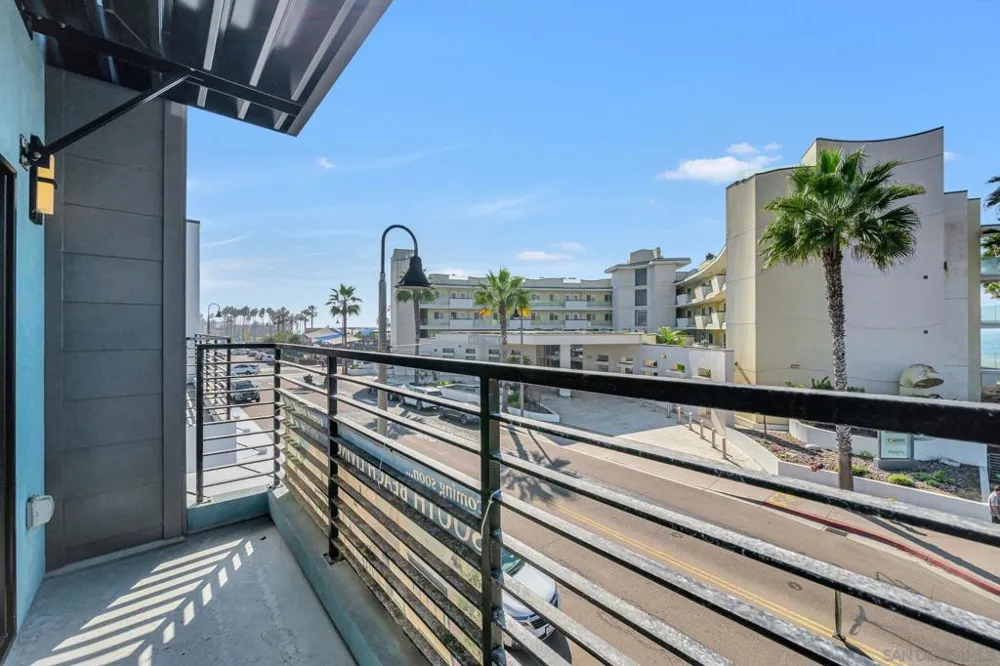 807 Seacoast Dr Imperial Beach, CA 91932