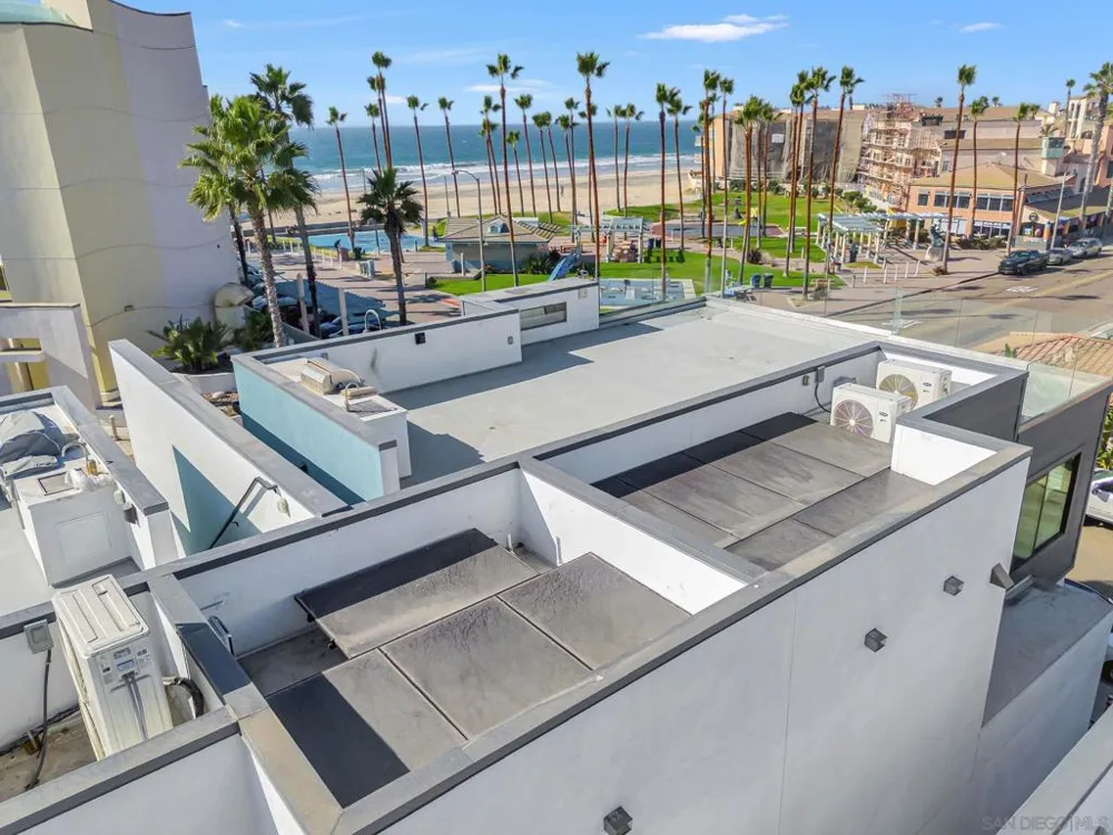 807 Seacoast Dr Imperial Beach, CA 91932