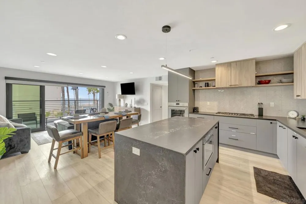 807 Seacoast Dr Imperial Beach, CA 91932
