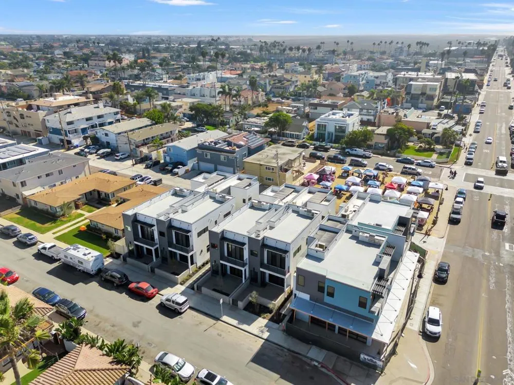 807 Seacoast Dr Imperial Beach, CA 91932