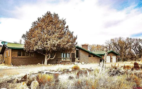 75 Comanche Trail