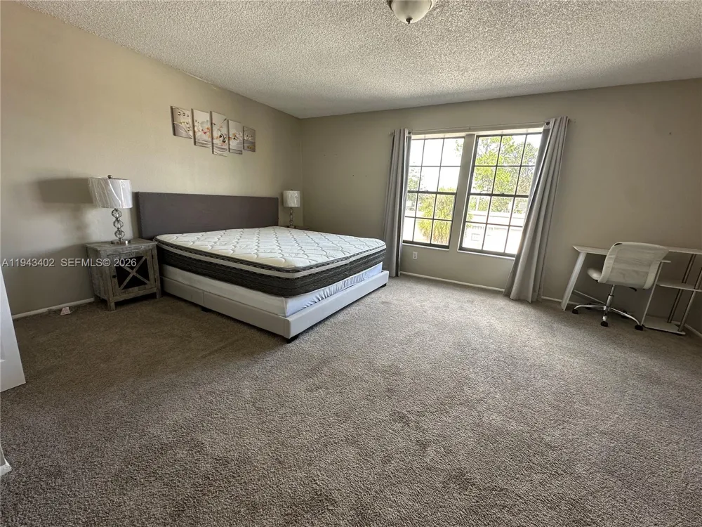 6060 Village Cir Orlando, FL 32822
