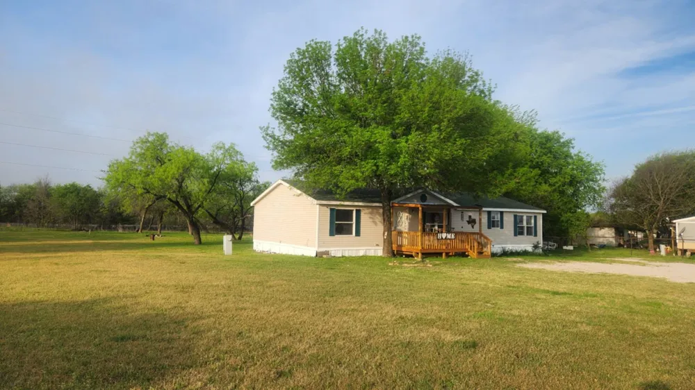 7241 S Interstate 45 Service Road Alma, TX 75119