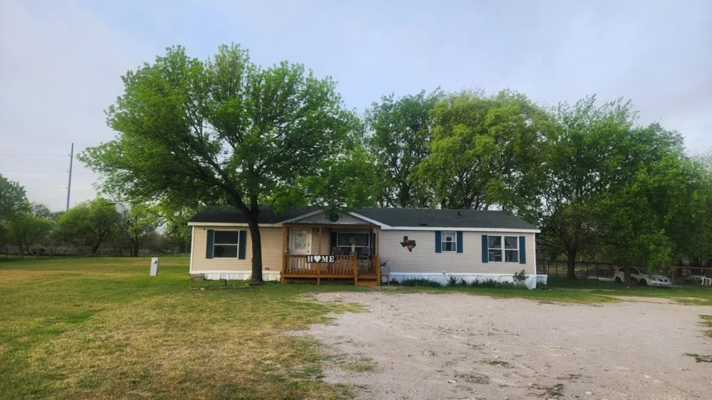 7241 S Interstate 45 Service Road Alma, TX 75119