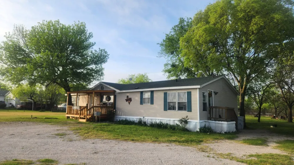 7241 S Interstate 45 Service Road Alma, TX 75119