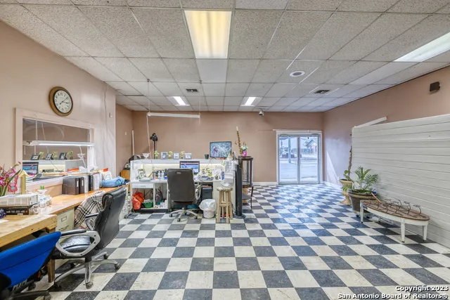 128 W Main St Uvalde, TX 78801