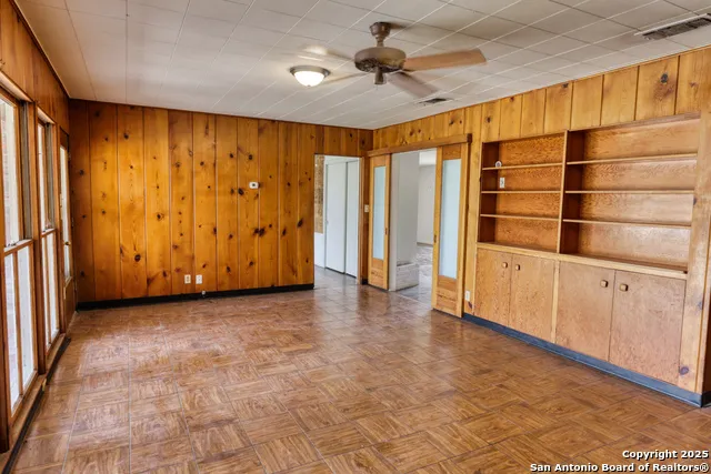 728 Getty St. Uvalde, TX 78801